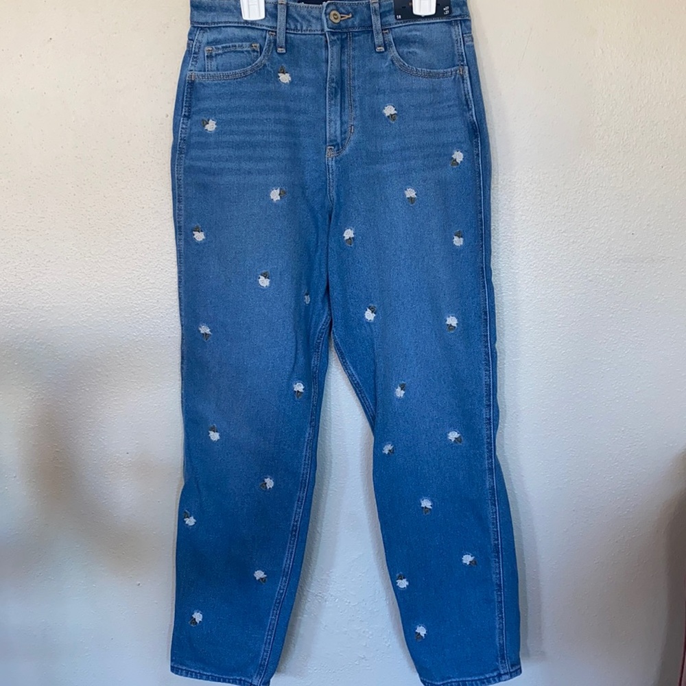 Hollister Mom jeans with Floral Design, Light Blue, Size 5